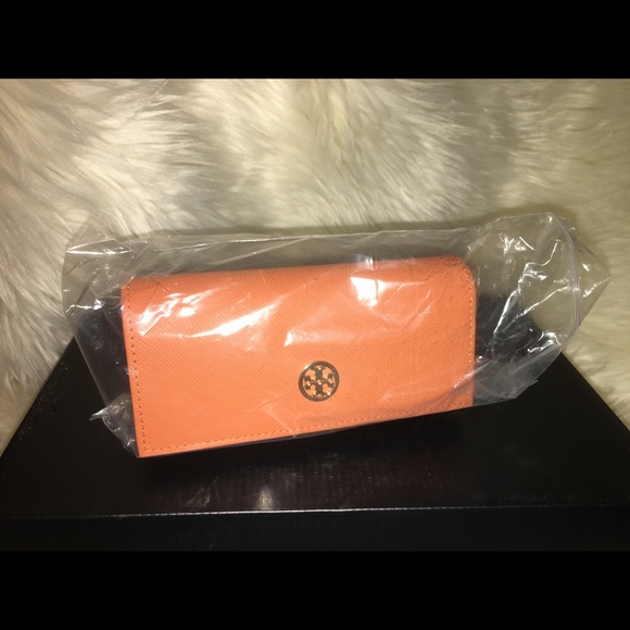 AUTHENTIC TORY BURCH SHADES - Picture 6 of 7